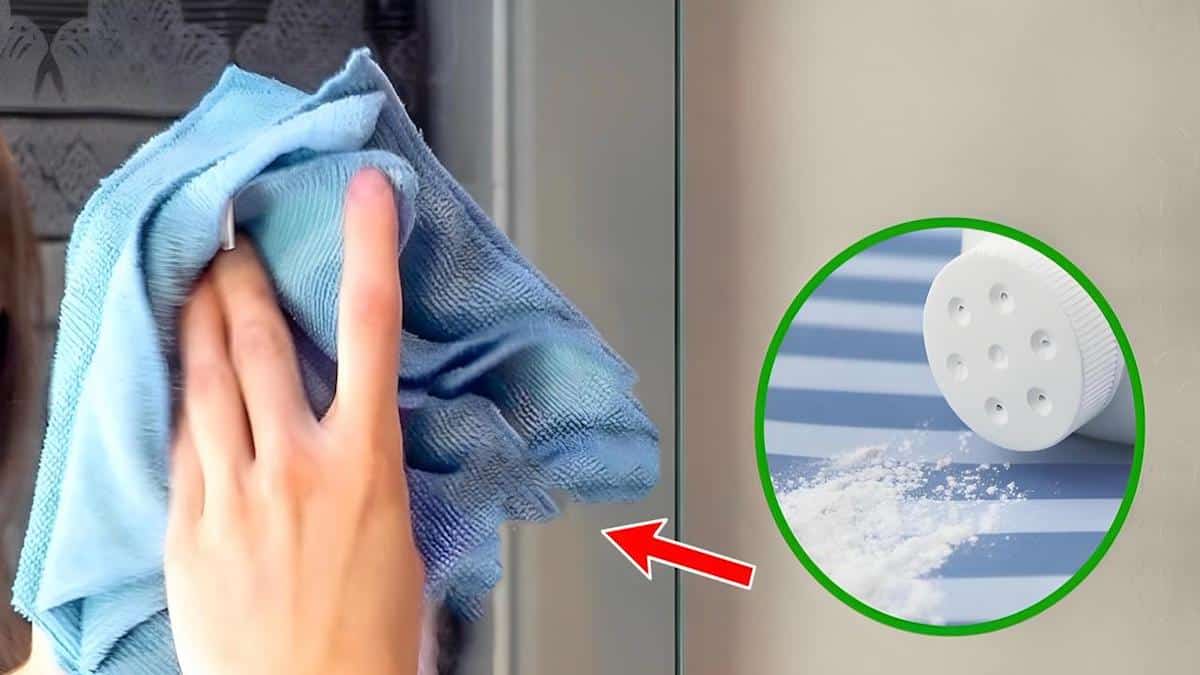 3 étapes simples pour laisser les miroirs de votre salle de bain étincelants et vous n'avez besoin que de talc