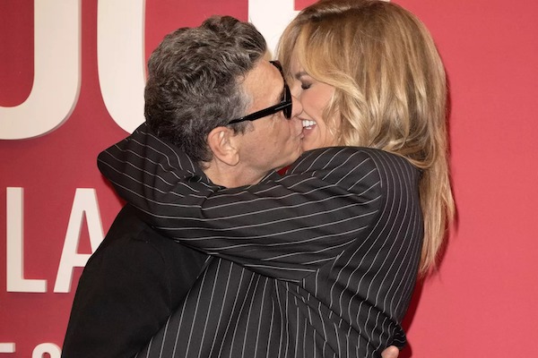 Adriana Karembeu et Marc Lavoine : leur amour s’affiche enfin devant les photographes