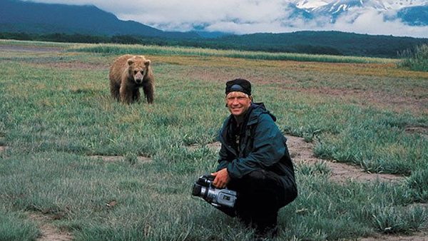 Les derniers instants d'un couple dévoré par un ours devant la caméra