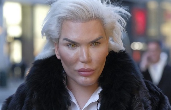 Rodrigo Alves : découvrez la transformation du "Ken humain" en Barbie