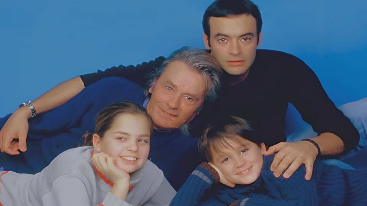 Un tribute touchant : Alain-Fabien Delon partage des souvenirs de famille en l'honneur de son père Alain Delon