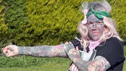 Une passion qui ne faiblit pas : Melissa Sloan, la femme aux 800 tatouages, nous révèle son histoire