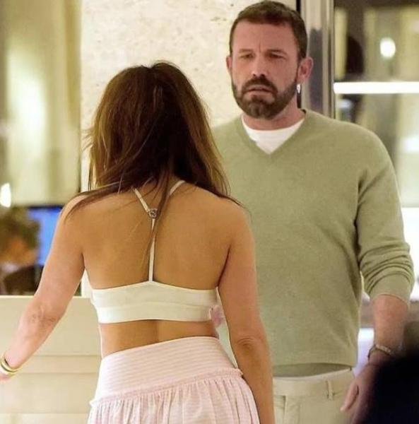 Jennifer Lopez se bat avec Ben Affleck dans la rue devant les caméras. Ils  se maudissent !