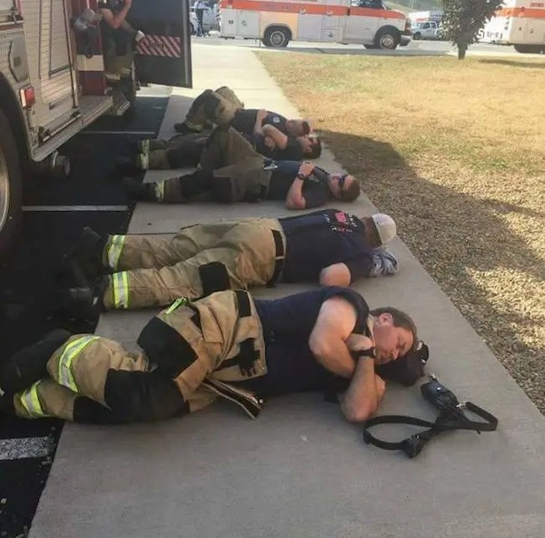 « C’est comme combattre un monstre » : un pompier raconte comment il a combattu l’incendie 