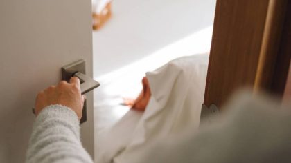 Voici pourquoi il est essentiel de garder la porte de votre chambre fermée pendant la nuit