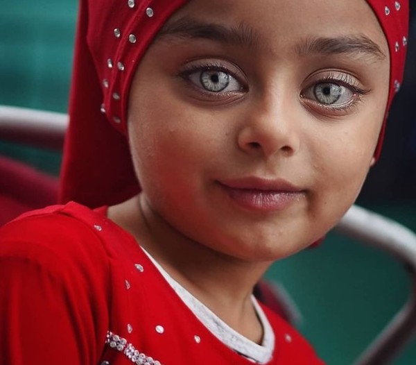 « Des yeux qui brillent plus que tous les diamants du monde » : 17 photos d'enfants aux yeux magnifiquement beaux