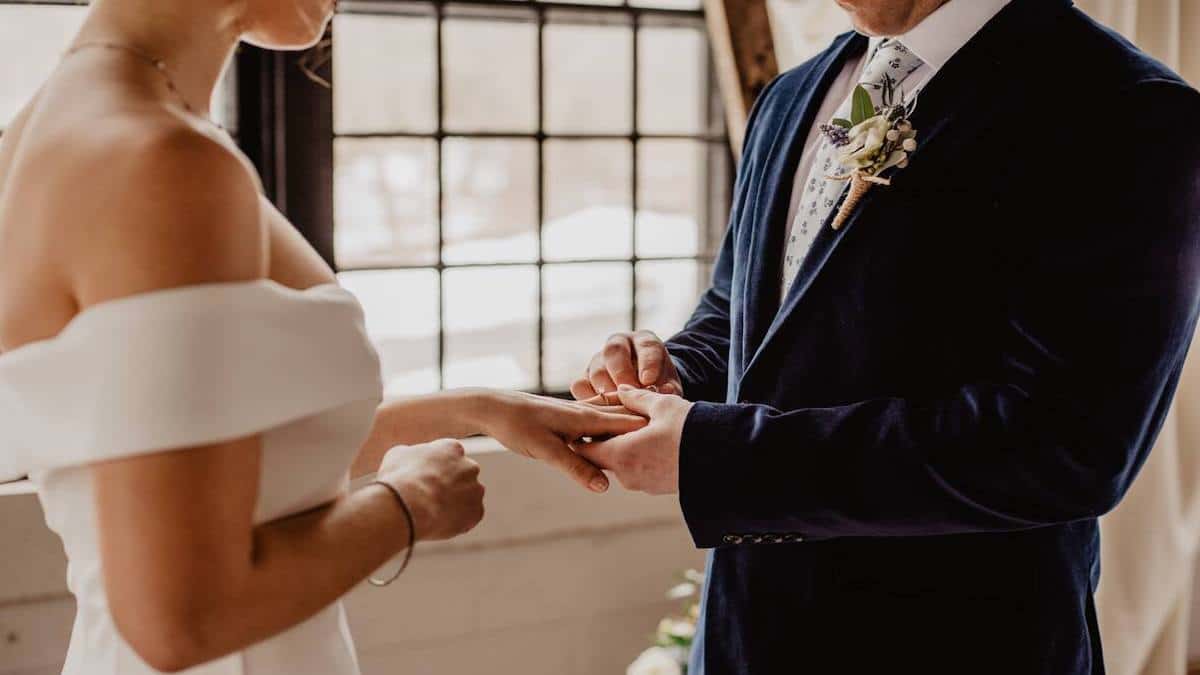 Un discours de beau-père qui fait scandale : "J'ai financé le mariage, mais pas pour cela"