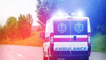 Une ambulance fauche mortellement un piéton sur l'autoroute et s'enfuit