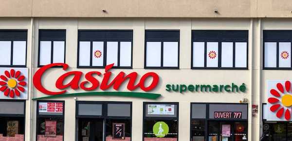 Alerte chez Auchan : après avoir racheté 98 magasins à Casino, il se sépare de plusieurs de ses propres enseignes