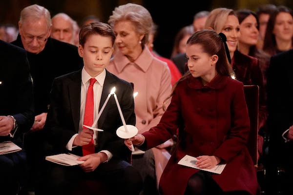 Concert de Noël avec Kate Middleton : découvrez le message touchant de Louis sur l’arbre des remerciements