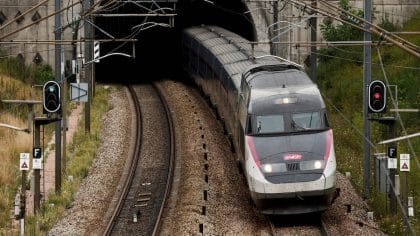 Découverte du profil du conducteur du TGV : que révèle l'enquête sur le suicide à la SNCF ?