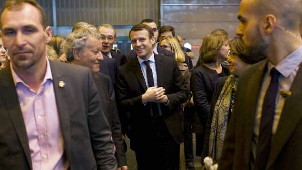 Les gardes du corps d'Emmanuel Macron au bord de l'implosion : un quotidien infernal