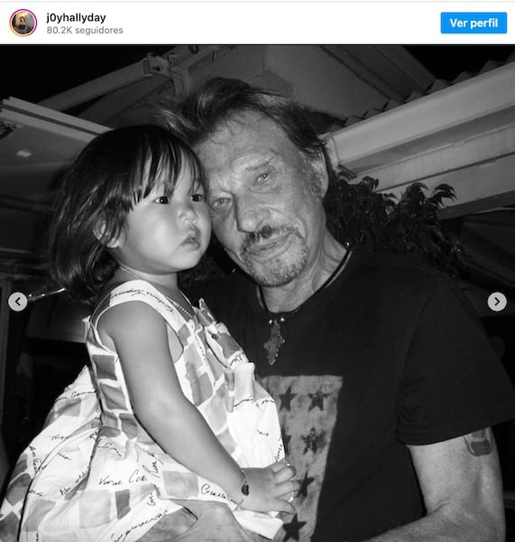 "Ma tristesse et ma douleur..." : Joy Hallyday partage des photos inédites de Johnny, sept ans après son départ