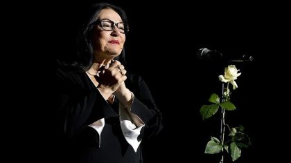 "Pour dire la vérité..." : Nana Mouskouri se confie sur sa santé fragile, découvrez l'incident récent qui l'a marquée en Grèce