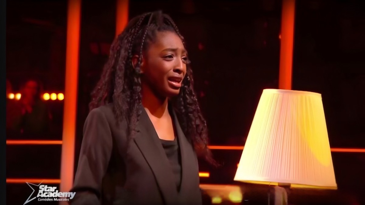 Star Academy 2024 : Ebony en larmes face à la magnifique surprise de son père lors du prime