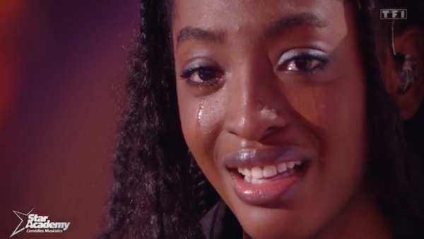 Star Academy 2024 : Ebony en larmes face à la magnifique surprise de son père lors du prime