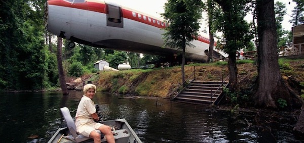 Une femme transforme un avion en une superbe maison