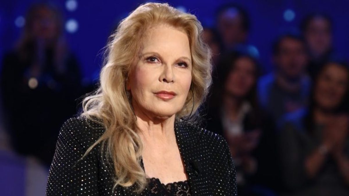 À 20 ans, Cameron Smet fait parler de lui : sa grand-mère Sylvie Vartan dévoile une photo surprenante