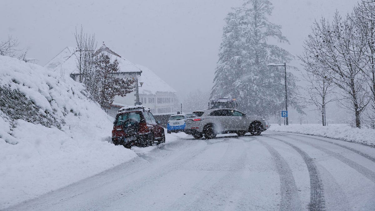 Alerte neige et verglas en France : découvrez les départements touchés