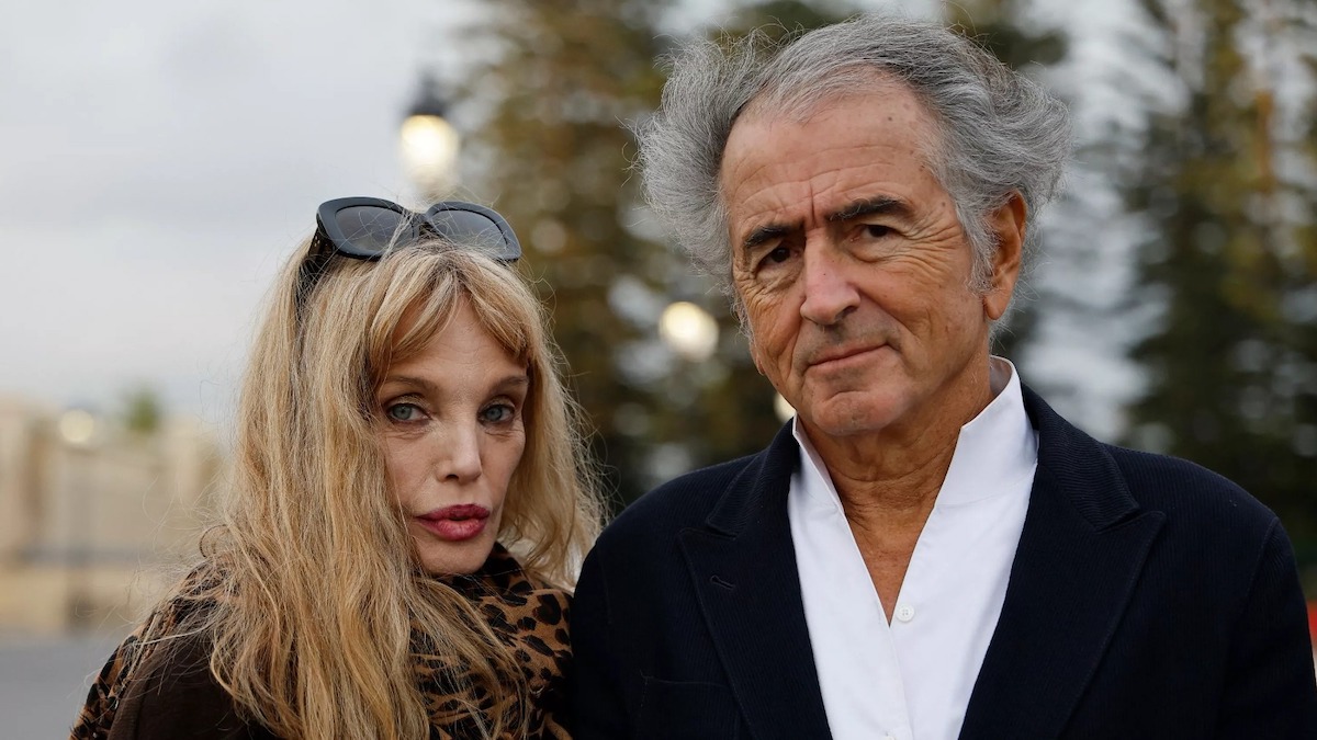 Bernard-Henri Lévy dévoile le secret d'une relation atypique de 30 ans avec Arielle Dombasle