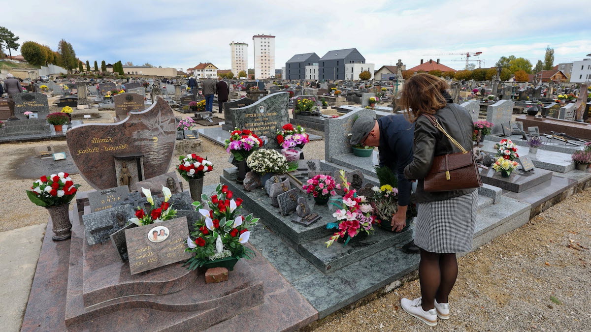 Des vols à répétition soulèvent l’indignation dans un cimetière