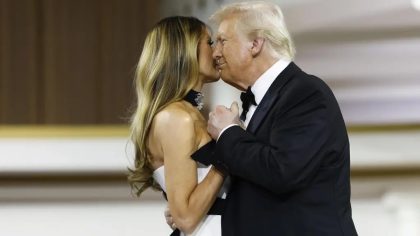 La valse inoubliable de Melania et Donald Trump pour le bal d’investiture à Washington (vidéo)