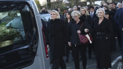 Marine Le Pen à l’église pour les obsèques de Jean-Marie Le Pen : où sont sa sœur Yann et sa nièce Marion Maréchal ?