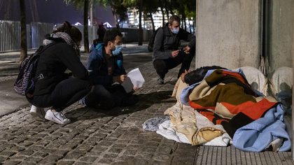 Témoignage : "J'ai aidé le sans-abri près de chez moi à retrouver sa famille après vingt ans"