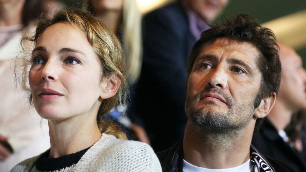 Claire Keim : son partenaire Bixente Lizarazu très actif devant Les Enfoirés aux côtés d'une autre star de la troupe