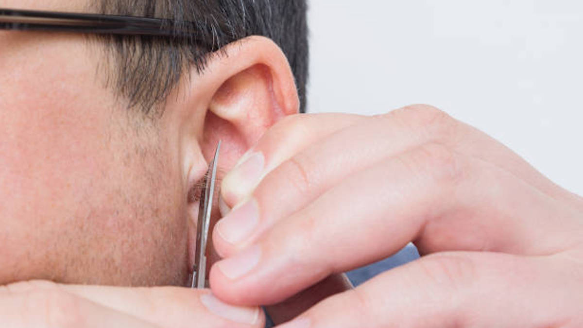 Pourquoi des poils apparaissent dans l’oreille ?